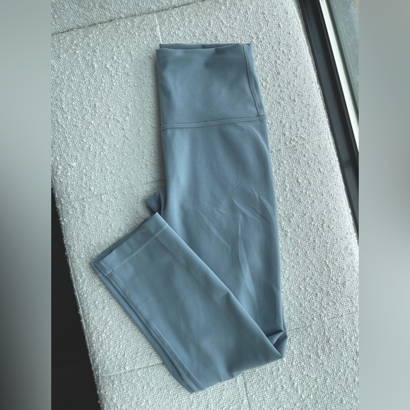 lululemon athletica Pants - Lululemon Cropped Leggings 21”